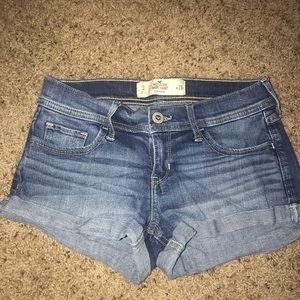 Low rise shorts